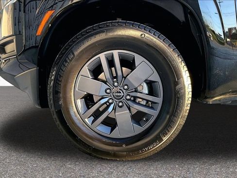 Used 2025 Nissan Frontier SV RWD image 34