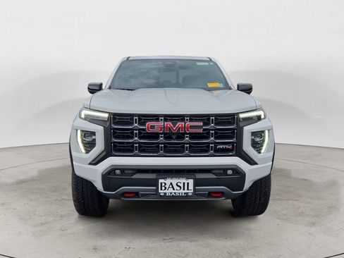 Used 2024 GMC Canyon AT4 w/ Technology Package image 3