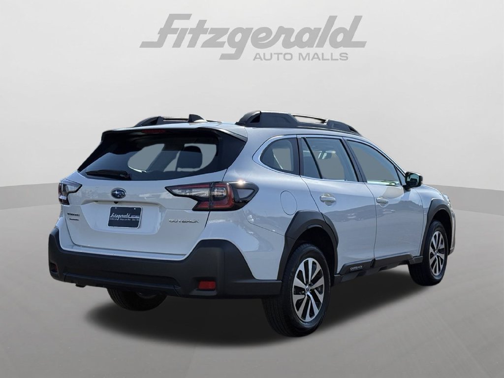 Used 2025 Subaru Outback AWD/4WD image 6