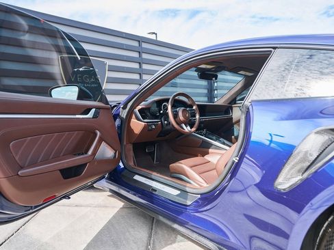 Used 2022 Porsche 911 Turbo S image 28