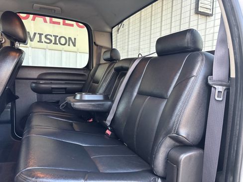 Used 2011 Chevrolet Silverado 1500 LT w/ Texas Edition image 17