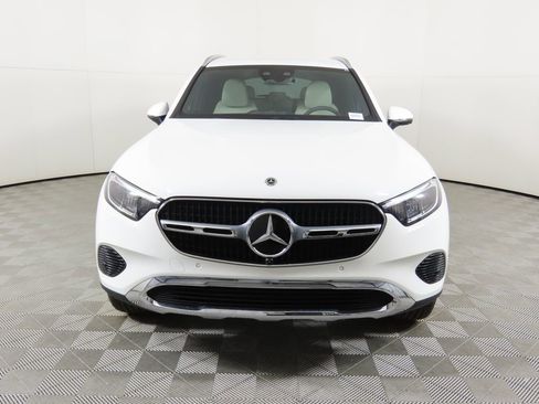 Certified 2025 Mercedes-Benz GLC 300 image 2