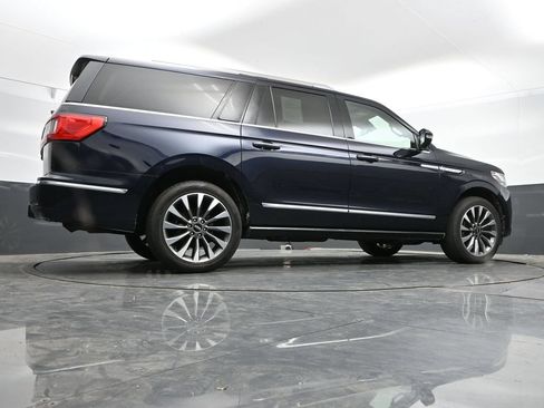 Used 2021 Lincoln Navigator L Reserve w/ Luxury Package AWD/4WD image 32