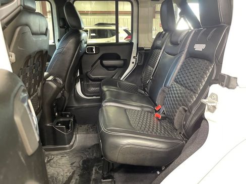 Used 2019 Jeep Wrangler Unlimited Rubicon AWD/4WD image 21