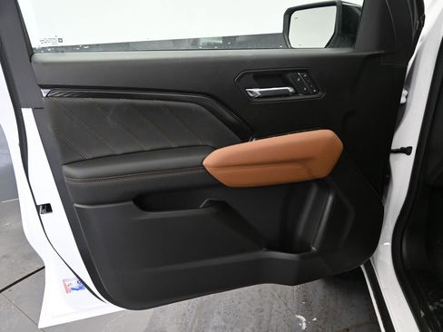 New 2026 GMC Canyon AT4 w/ Technology Plus Package image 15