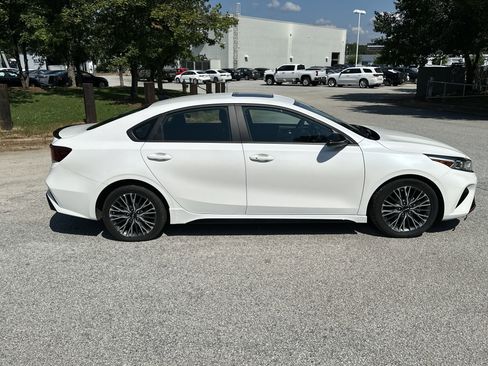 Used 2024 Kia Forte GT-Line w/ GT-Line Premium Package image 4