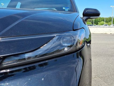 Used 2025 Toyota Camry SE FWD image 9