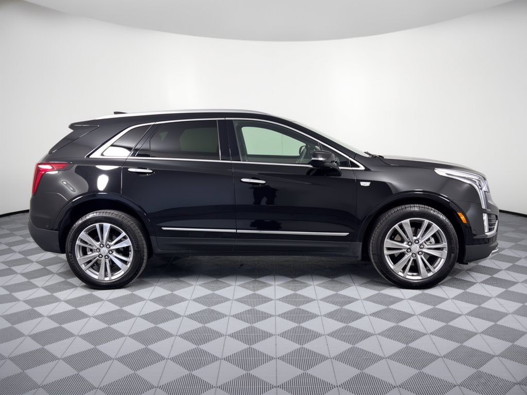 Used 2024 Cadillac XT5 Premium Luxury w/ Technology Package FWD image 8