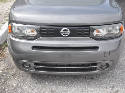 Used 2010 Nissan Cube 1.8 SL w/ Interior Designer Pkg FWD image 23