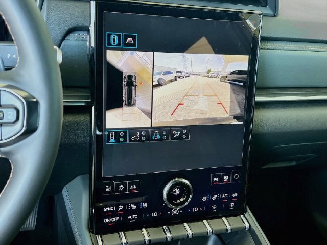 New 2027 GMC Terrain AT4 w/ Convenience Package III AWD/4WD image 9