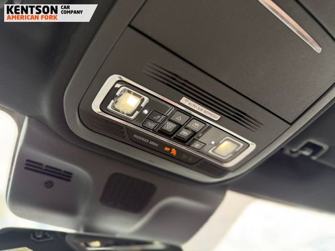 Used 2025 Lincoln Navigator Reserve AWD/4WD image 23