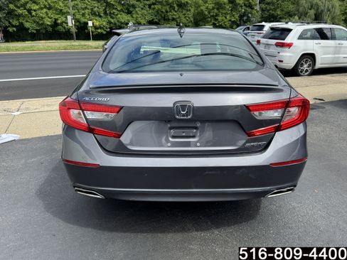 Used 2018 Honda Accord Sport image 6