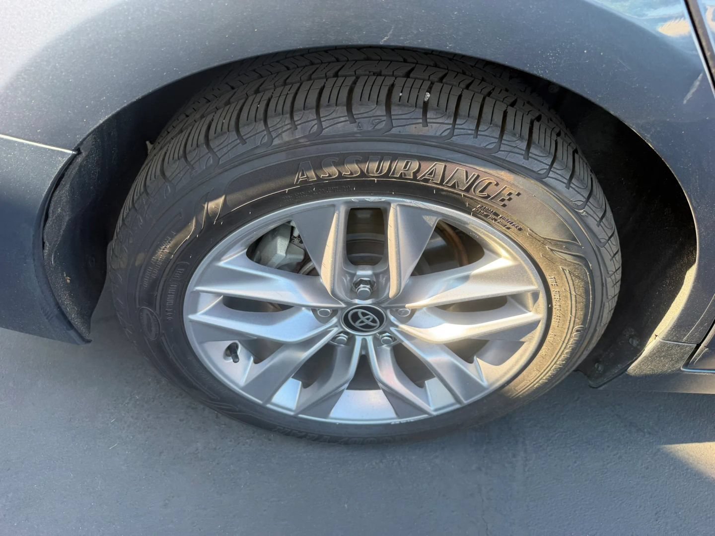 Used 2021 Toyota Avalon XLE FWD image 18