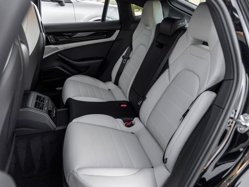 Certified 2026 Porsche Panamera 4 AWD/4WD image 29