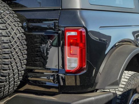 Used 2022 Ford Bronco Big Bend w/ Sasquatch Package AWD/4WD image 13