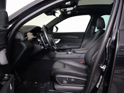 Used 2023 Maserati Grecale Modena image 10