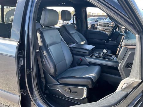 Used 2022 Ford F150 Lightning Lariat image 8