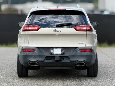 Used 2015 Jeep Cherokee Latitude w/ Comfort/Convenience Group FWD image 4