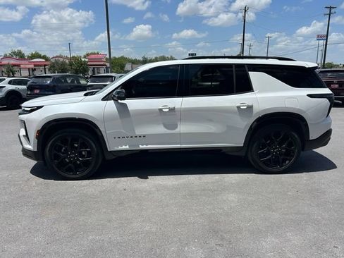 Used 2024 Chevrolet Traverse RS w/ LPO, Floor Liner Package FWD image 4