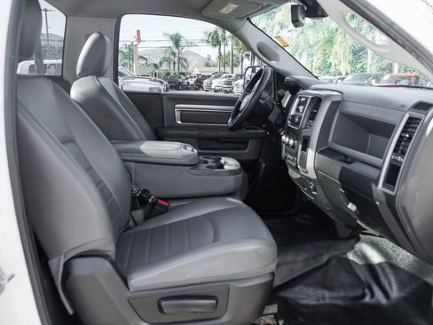 Used 2018 RAM 5500 Tradesman w/ Power & Remote Entry Group image 33