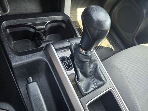 Used 2022 Toyota Tacoma SR5 RWD image 20