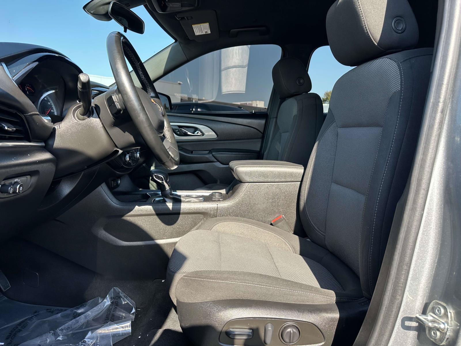 Used 2023 Chevrolet Traverse LT FWD image 22