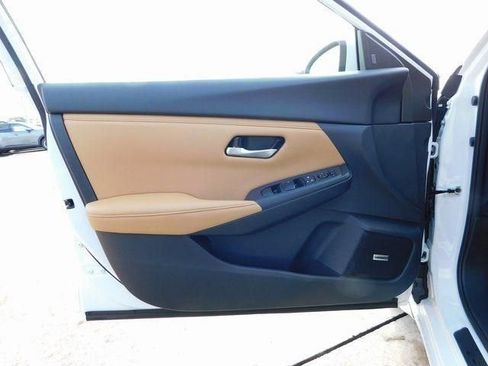 New 2025 Nissan Sentra SV w/ SV Premium Package image 12