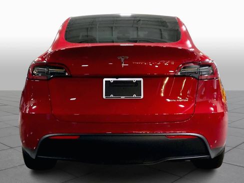 Used 2021 Tesla Model Y Long Range image 4