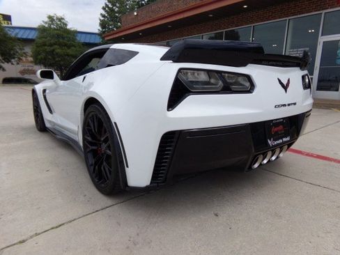 Used 2017 Chevrolet Corvette Z06 RWD image 7