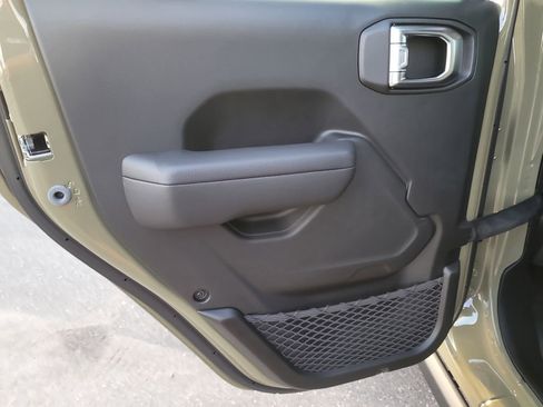 New 2026 Jeep Wrangler Rubicon image 9