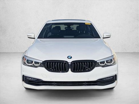 Used 2018 BMW 530e 530e iPerformance image 2
