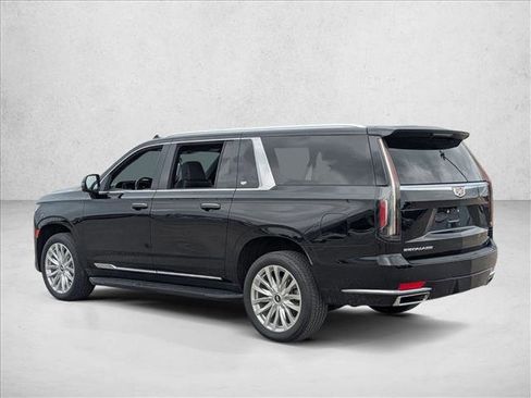 Used 2023 Cadillac Escalade ESV Luxury AWD/4WD image 7