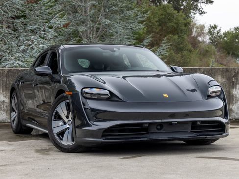 Certified 2023 Porsche Taycan 4 Cross Turismo image 6