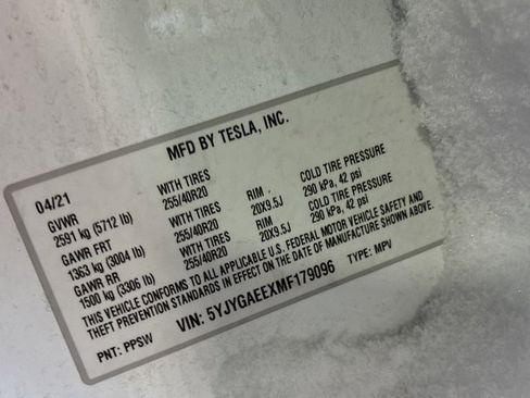 Used 2021 Tesla Model Y Long Range image 12