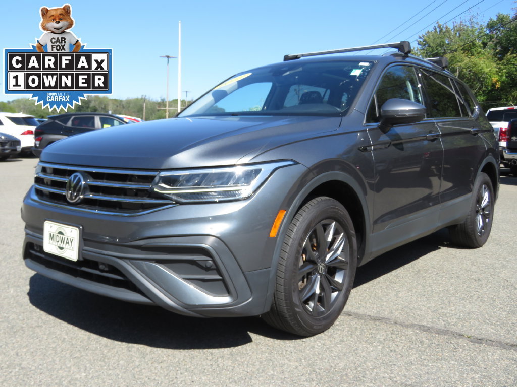 Used 2023 Volkswagen Tiguan SE AWD/4WD image 1