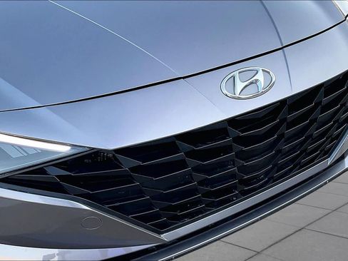 Used 2023 Hyundai Elantra SEL FWD image 27