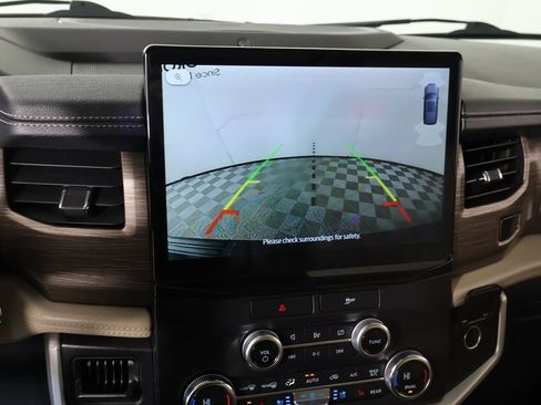 Used 2022 Ford Expedition Max Limited image 6