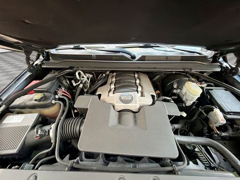 Used 2020 Cadillac Escalade Luxury AWD/4WD image 18