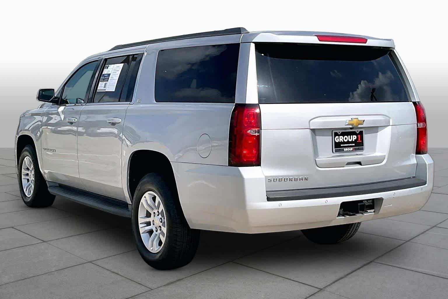 Used 2016 Chevrolet Suburban LS RWD image 12