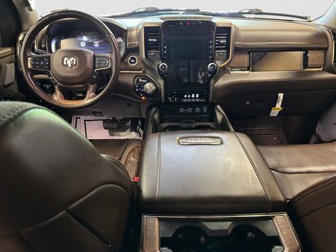 Used 2025 RAM 1500 Limited AWD/4WD image 11
