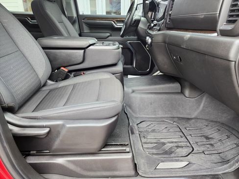 Certified 2024 GMC Sierra 1500 Elevation w/ LPO, Elevation Black Package image 18