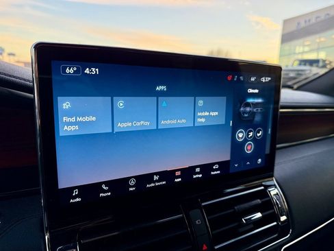 Used 2023 Lincoln Navigator Reserve image 25