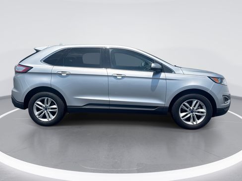 Used 2018 Ford Edge SEL w/ Ford Safe & Smart Package FWD image 3