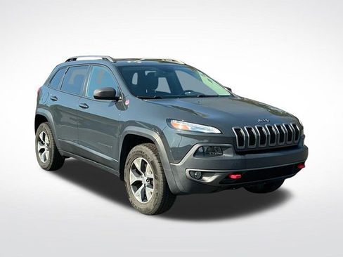Used 2016 Jeep Cherokee Trailhawk w/ Leather Interior Group image 8