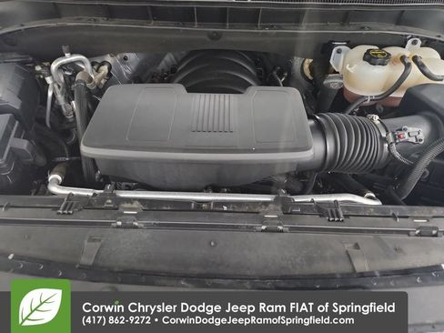 Used 2025 Chevrolet Suburban LT AWD/4WD image 34