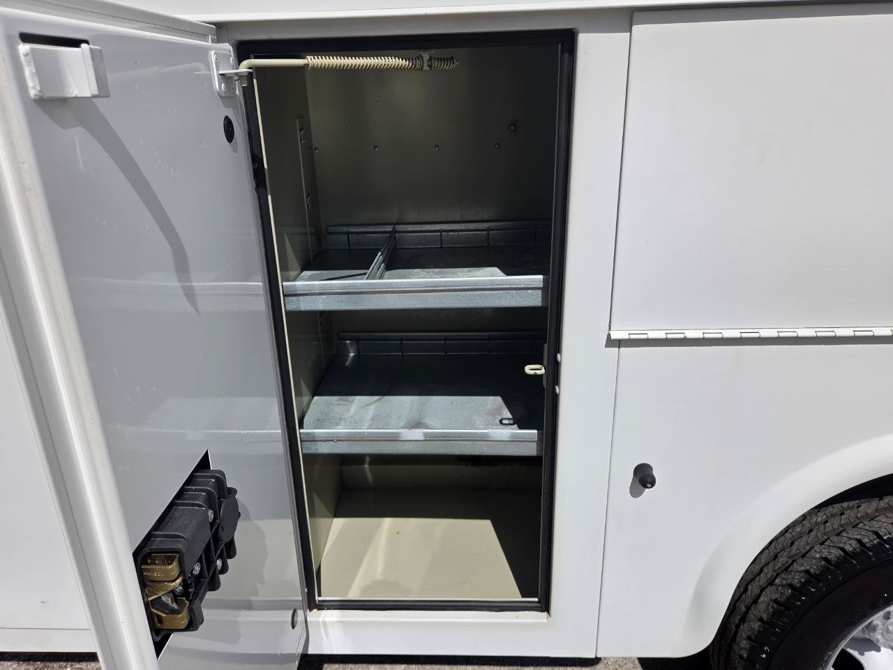 Used 2011 Ford E-350 and Econoline 350 Super Duty w/ PWR Locks & Windows Group RWD image 31