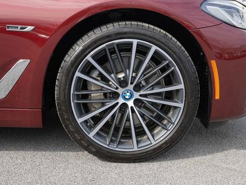 Certified 2023 BMW 530e xDrive w/ Premium Package image 11