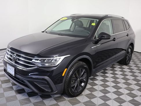 Used 2024 Volkswagen Tiguan SE AWD/4WD image 4