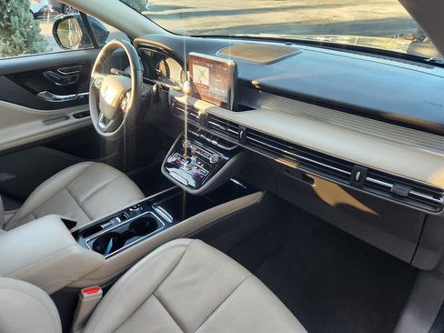 Certified 2022 Lincoln Corsair AWD w/ Premium Package image 13