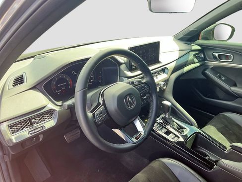 Used 2024 Acura Integra A-Spec FWD image 9